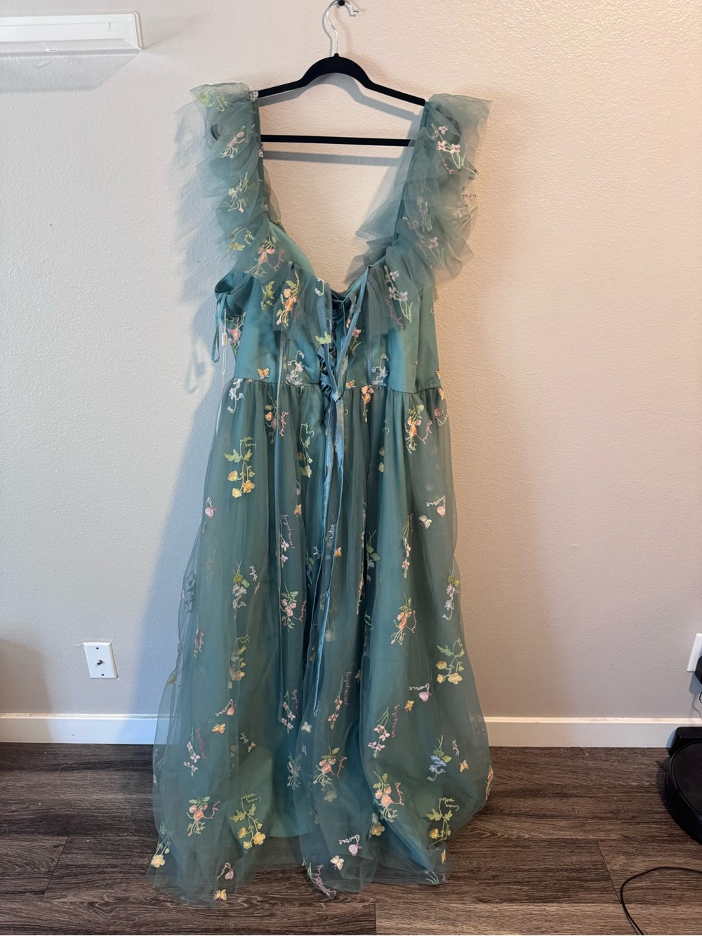 Green Floral Off-Shoulder Evening Dress - Picture 4 of 5
